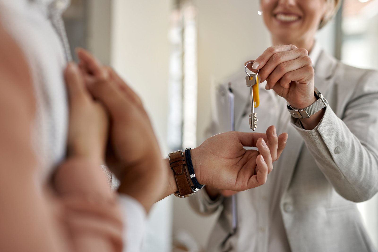 Bail d’habitation : qui doit payer, réparer, entretenir et respecter quelles obligations ?