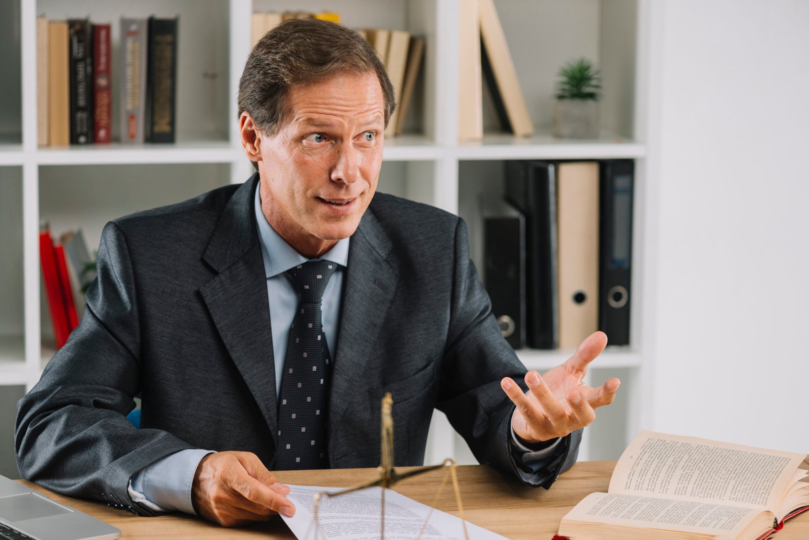 Comment choisir le bon avocat pour votre dossier ?